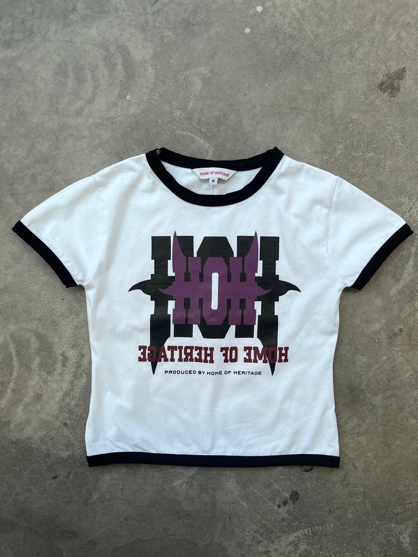 Reversed logo baby-t